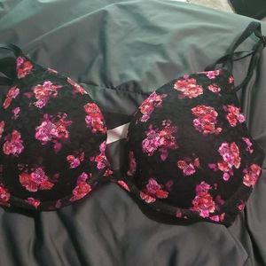 PINK Victoria's secret bra